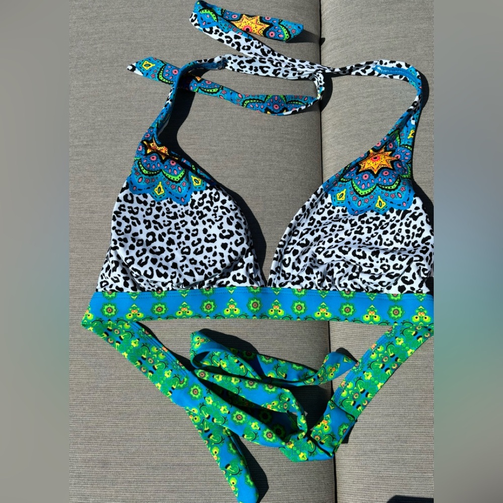 HOST PICK!!!!   Swim top